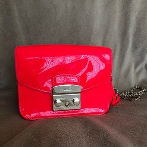 Furla classic metropolis mini leather bag.